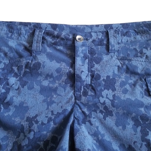 Eddie Bauer Women’s Blue Nylon Spandex Patterned Lightweight Cargo Shorts Sz. 10 - Picture 2 of 11